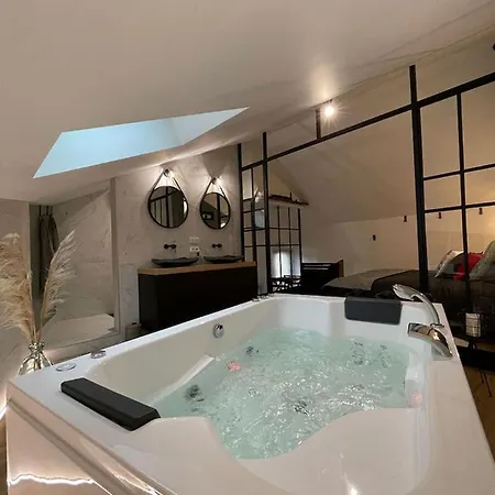 Entre Nous Le Marechal Saumur