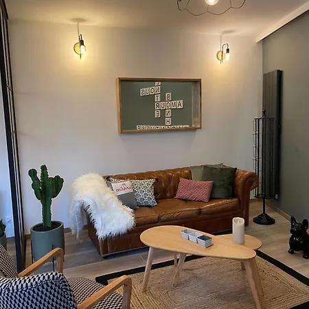 Entre Nous Le Marechal *