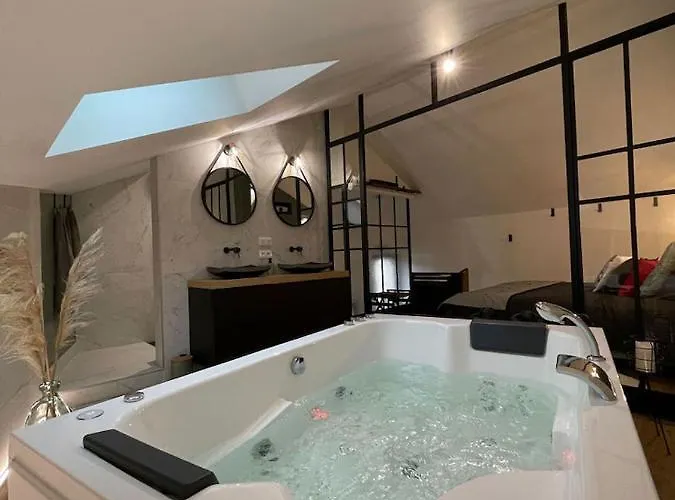 Entre Nous Le Marechal Saumur